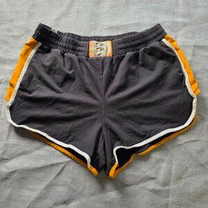 Vintage Y2K PUMA Women's Short - Size M